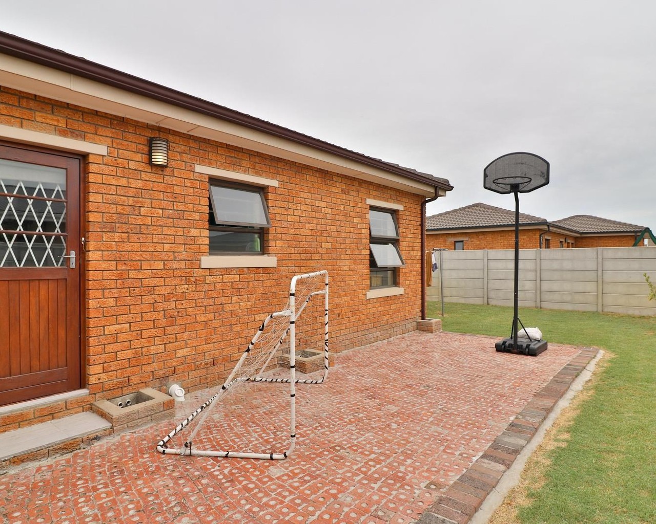 3 Bedroom Property for Sale in Viking Village Western Cape